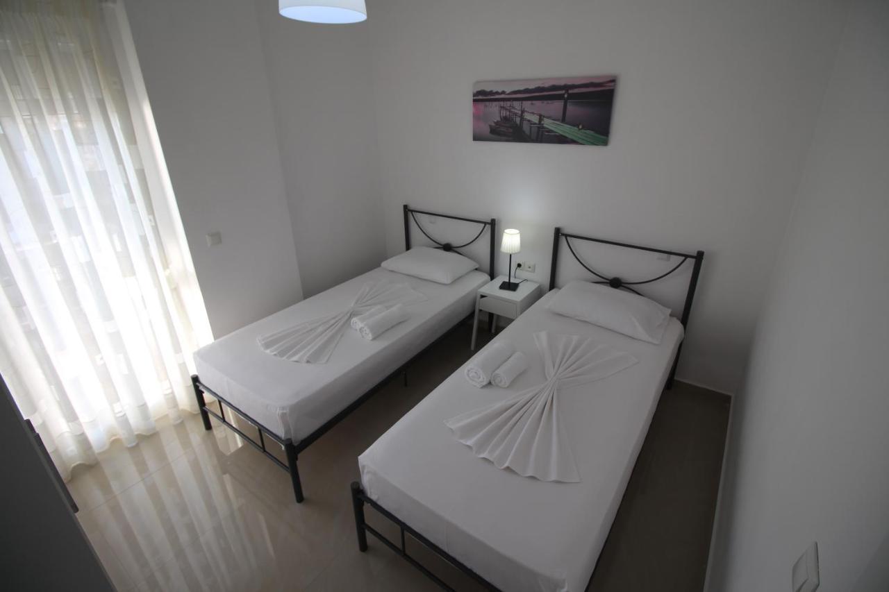 Nefeli Apartments Sarandë Exterior foto