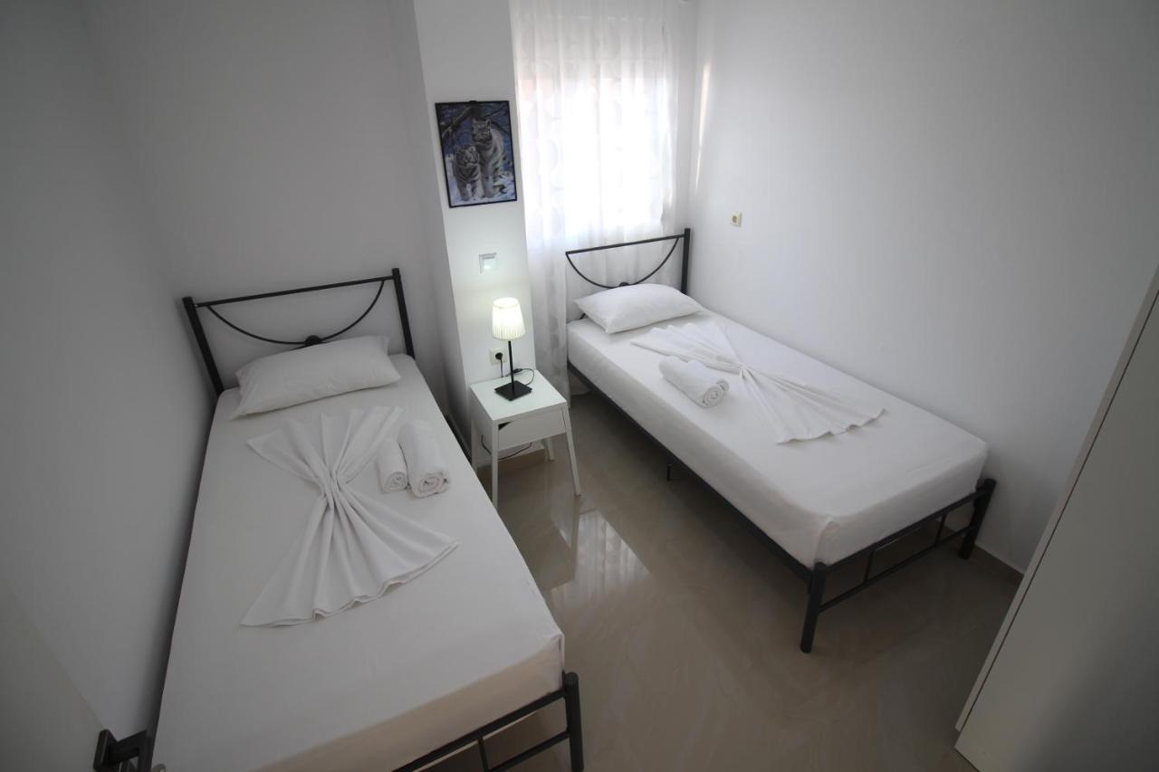 Nefeli Apartments Sarandë Exterior foto